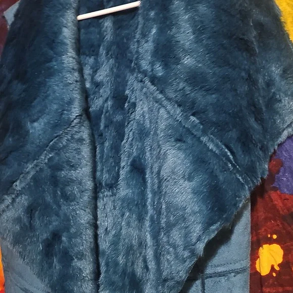 Open front faux fur vest - Picture 3 of 8